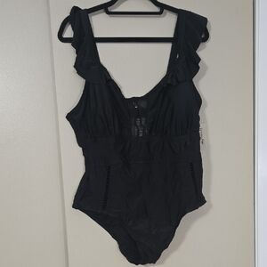 Terra & Skye Plus Size Black One Piece Swimsuit Size 1X NWT